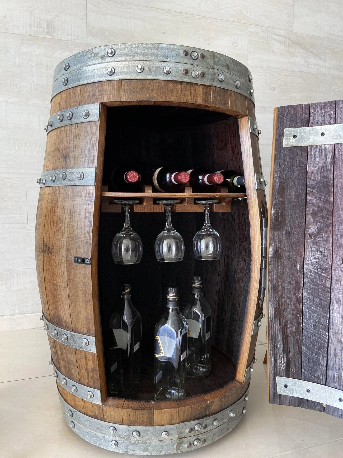Luxury Wine Barrel Bar Set with Pub Table & Wine Barrel Bar Stools