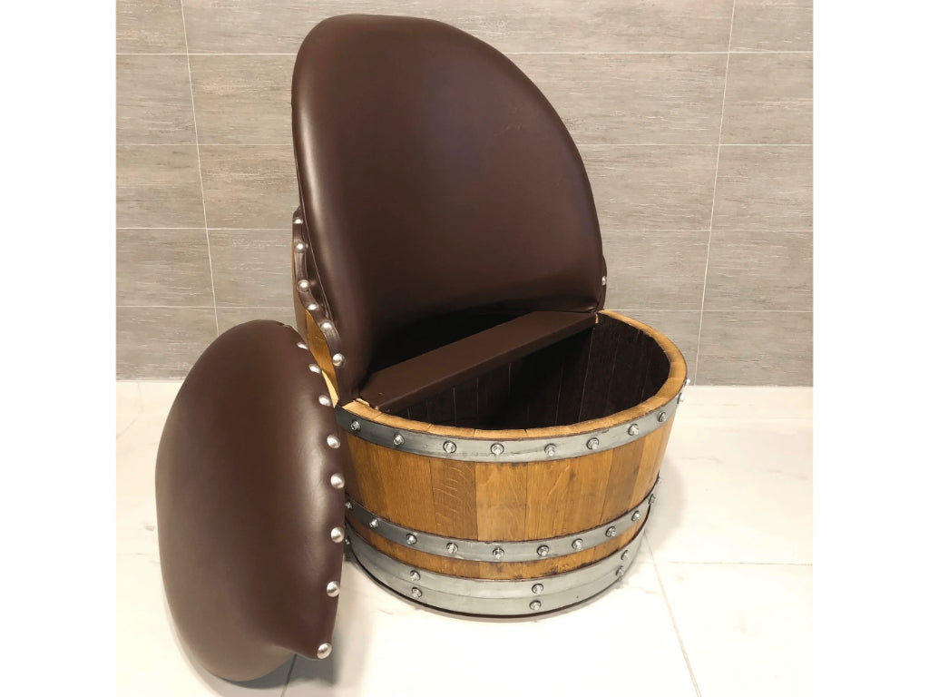 Wine Barrel Poker Set with Game Table & Barrel Chair