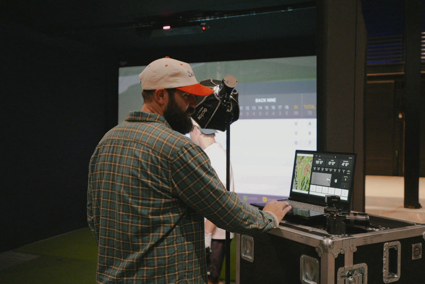 Carls Place - Jordan Davis Uneekor Golf Star Golf Simulator Package