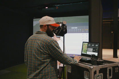 Carls Place - Jordan Davis Uneekor Golf Star Golf Simulator Package